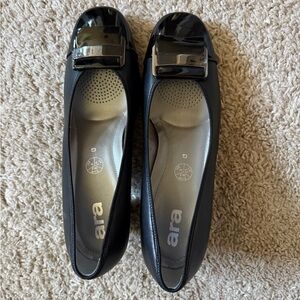 Ara Black Leather pumps
